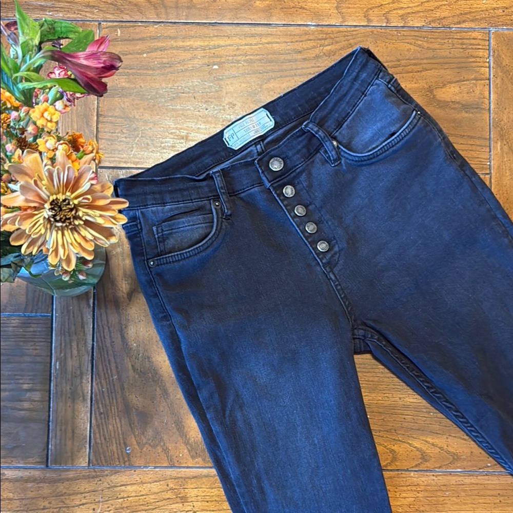 Reagan Black Button-Fly Skinny Jeans